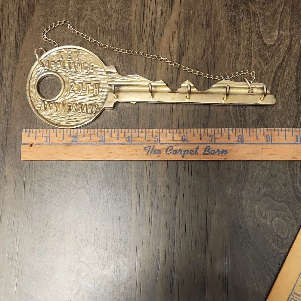 20th Anniversary Key Hook appliance vintage made in Taiwan hanging key holder